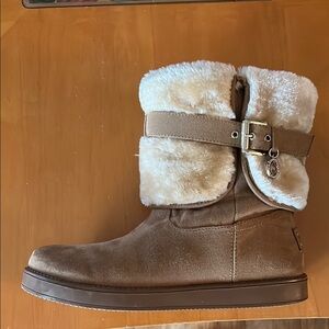 Women's Tan Fur-Lined Boots Excellent condition